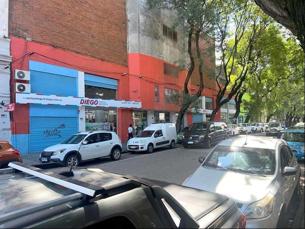 ALQUILER LOCAL DE 100M2 EN ARENAL GRANDE Y MARTÍN GARCÍA