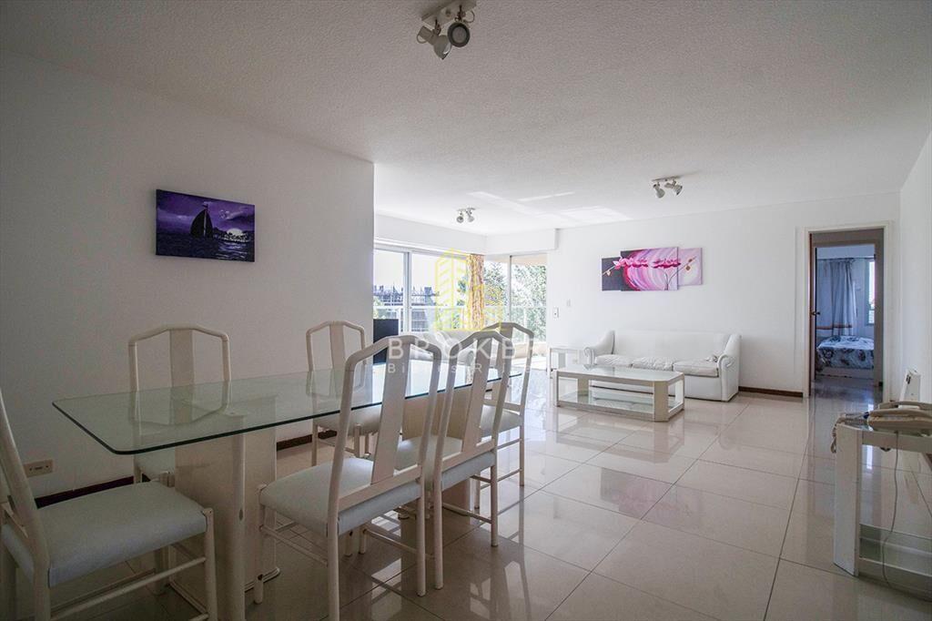 Venta de apartamento en Roosevelt de tres Punta