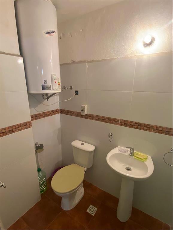 Apartamento de cuatro dormit. en venta en Complejo América
