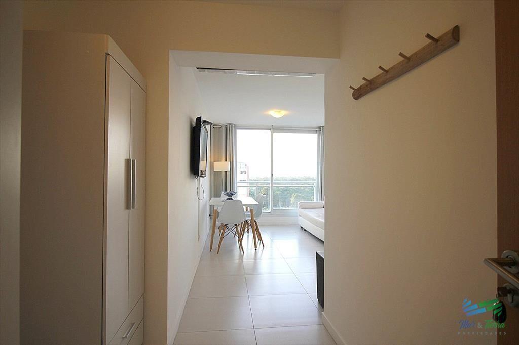 En venta apartamento 1 dormitorio, piso alto, del