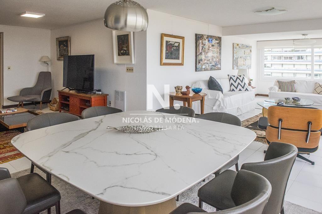 En venta apartamento en Tiburón II, de 3 con