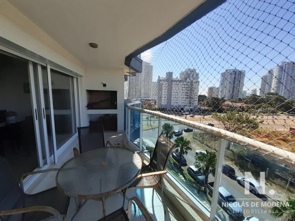 Mansa, ideal para vivir todo el año. Departamento de 3 dor