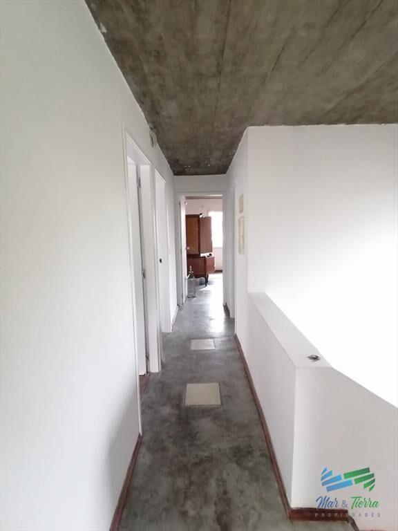 ALQUILER ANUAL DE CASA EN LA BARRA, MALDONADO. - 4 DORMITOR