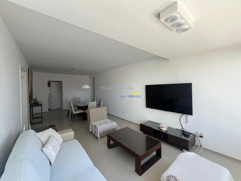 Apartamento en Alquiler de 2 dormitorios en la ,