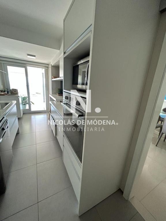 Vende apartamento con excelentes amenites de 3