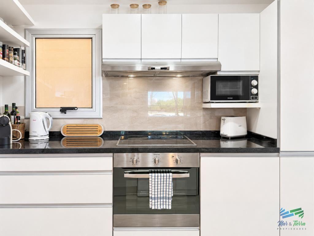 Apartamento moderno de 3 Dormitorios frente al mar en Playa