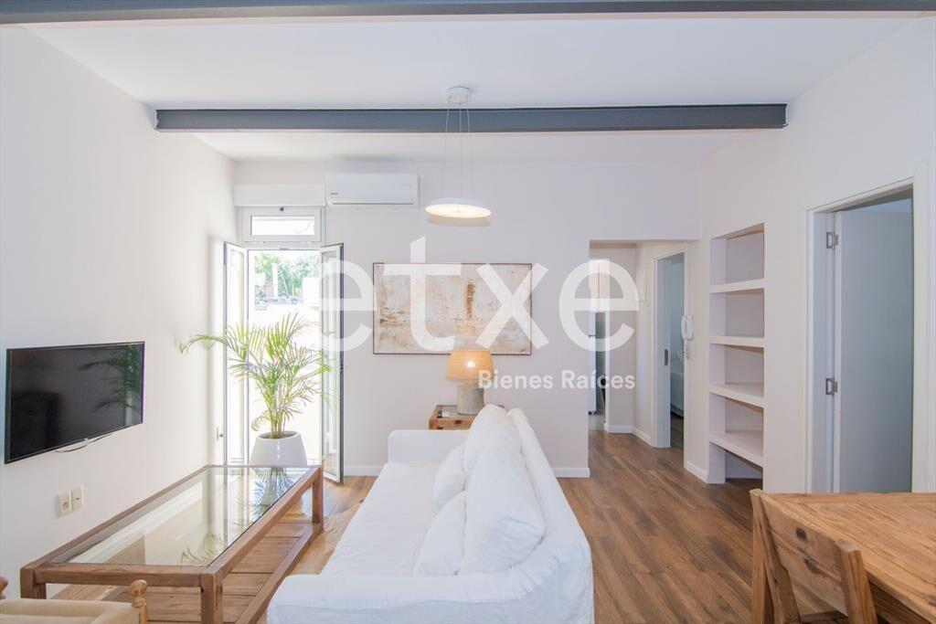 Apartamento reciclado en Venta en La Comercial....