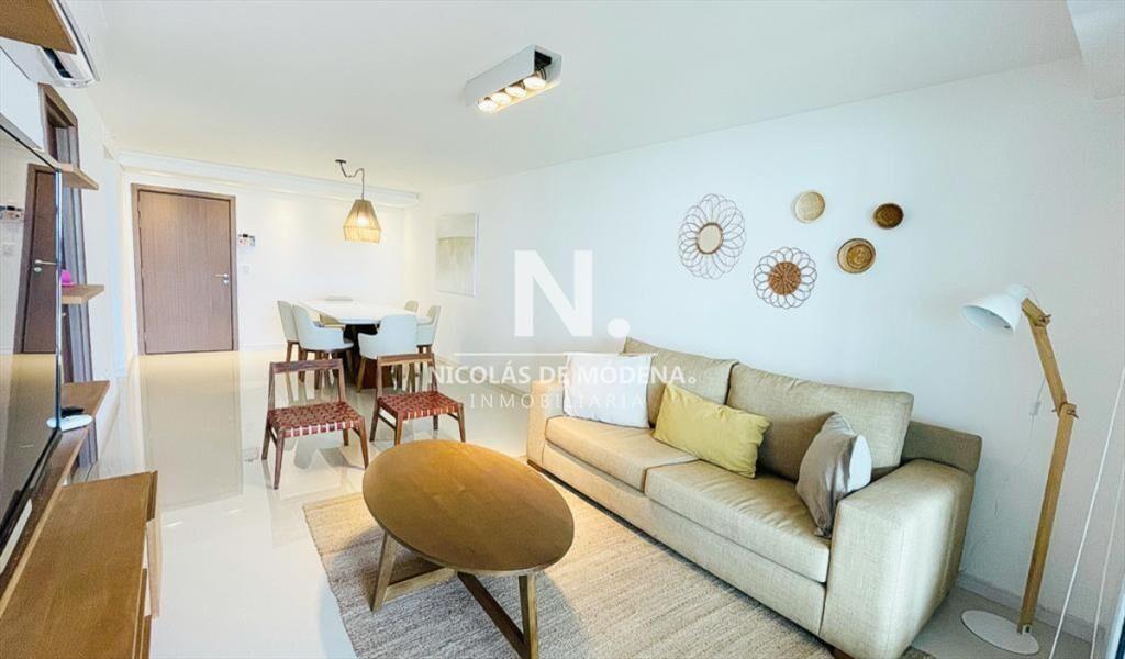 Apartamento de 3 Dormitorios con Parrillero en -