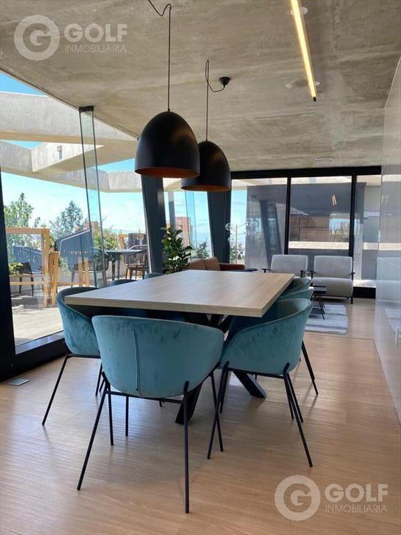 Venta apartamento 4 dormitorios con renta en Barrio Sur