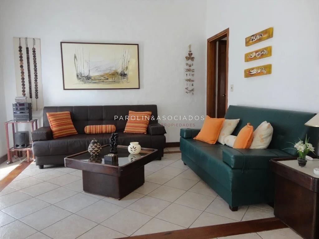 Casa en venta a metros de Playa Mansa, Punta del