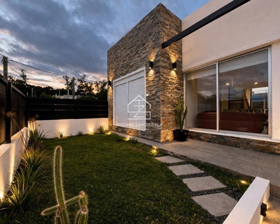 Venta de Casa en Barrio 4H
