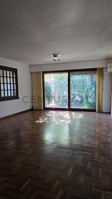 Venta casa La Blanqueada 5 dormitorios 3 baños fondo o ca...