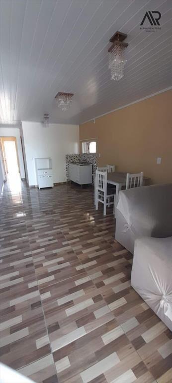 Casa en venta c/ cochera en Artigas