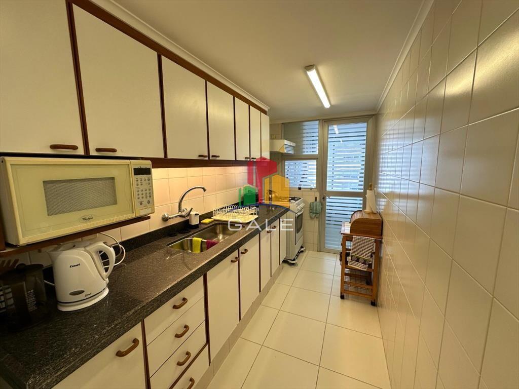 Apartamento de 2 dormitorios y medio en Playa ,