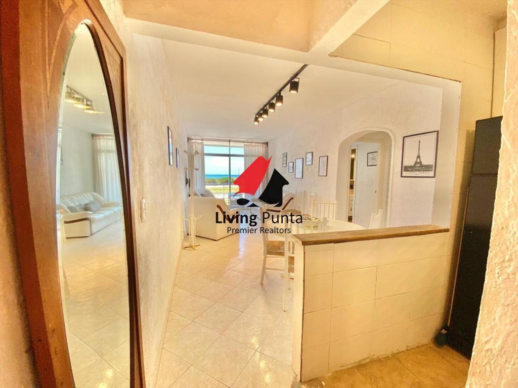 Apartamento de 2 dormitorio y medio en Primera de