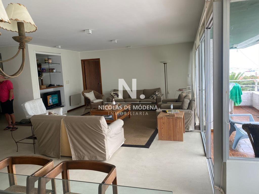 En venta Departamento de 3 dormitorios acogedor 2