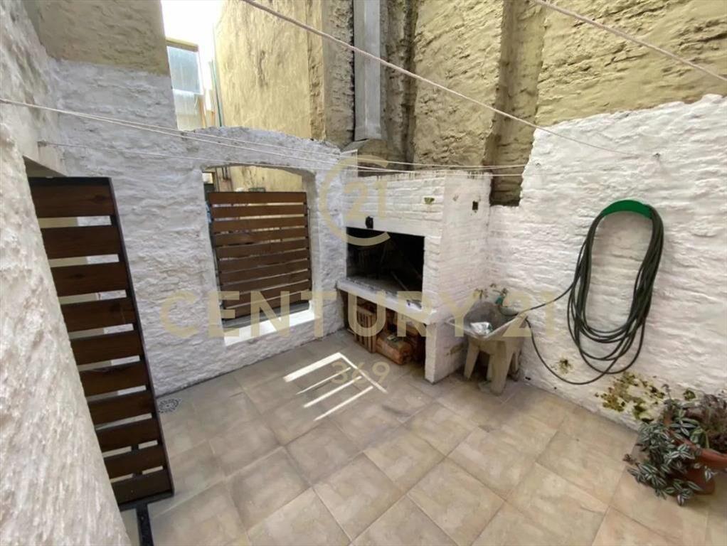 VENTA Con renta!! Triplex Ciudad vieja -3dormitorios,2 ba...
