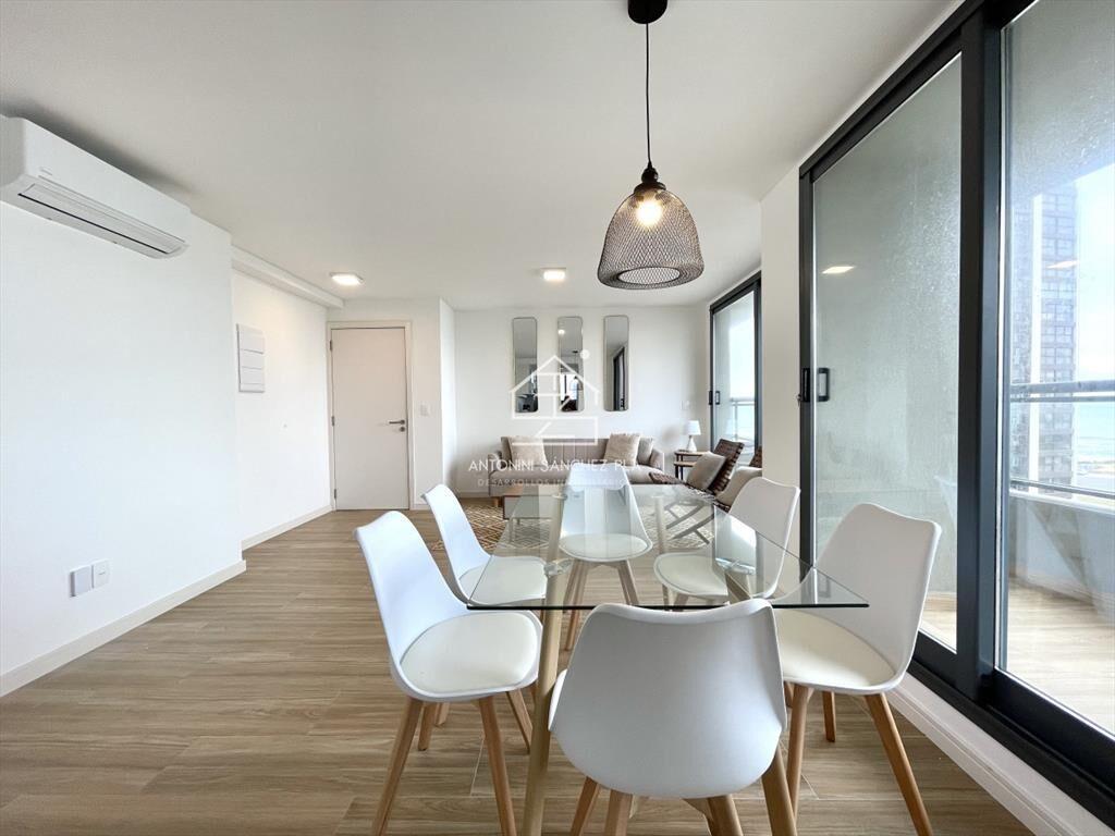 Moderno Apartamento de 2 Dormitorios en Playa del