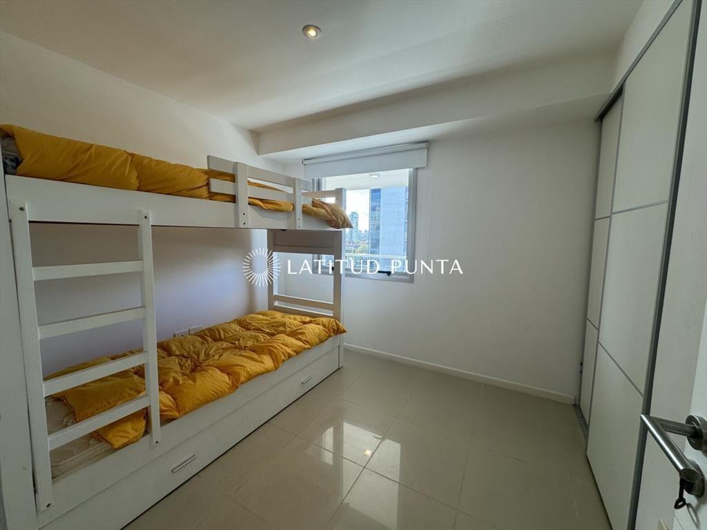 Apartamento de 2 dormitorios 1 baño ubicado en a
