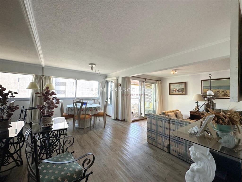 Apartamento en venta de 3 dormitorios en Punta