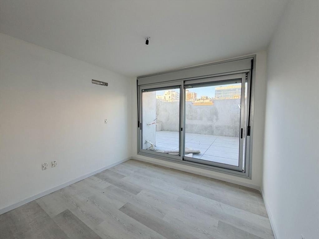 Venta apartamento 1 dormitorio con patio en Cordón a estren