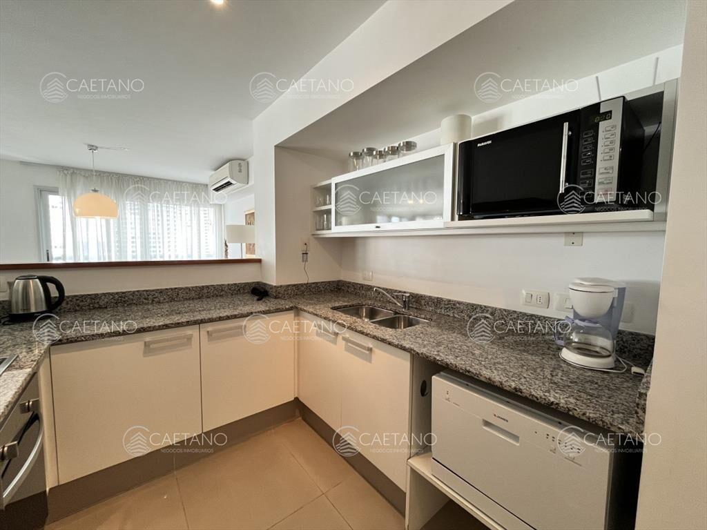 Brava con excelentes servicio,