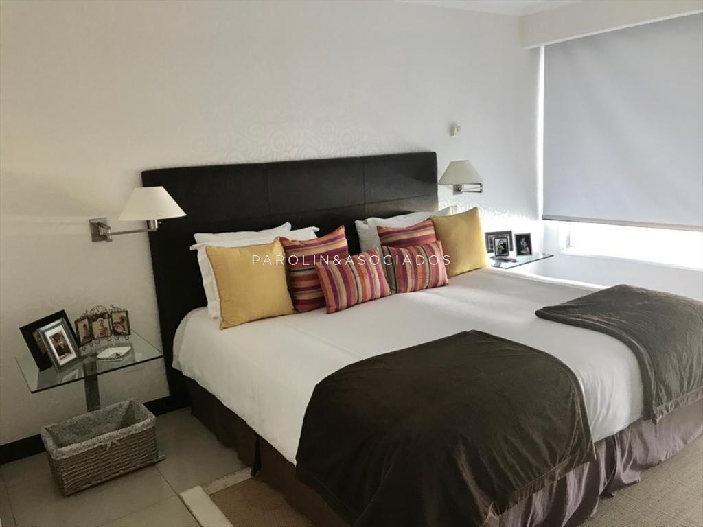 Apartamento en venta de 3 dormitorios en Torre