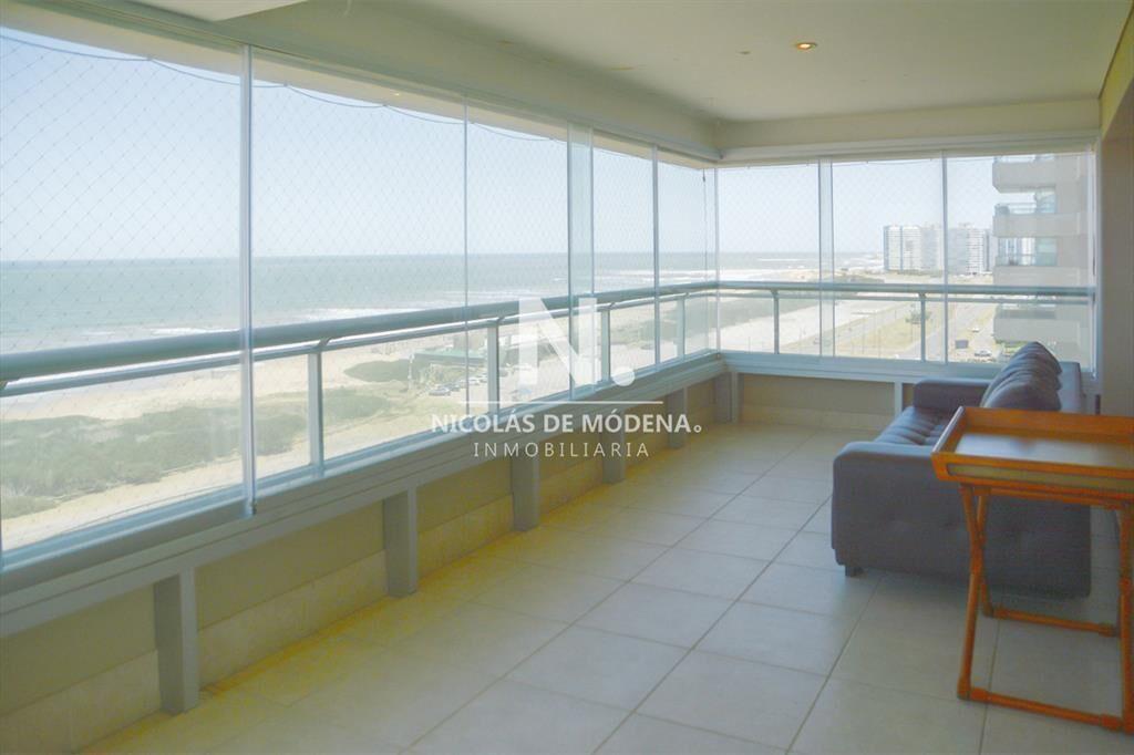 Vende departamento de 3 dormitorios en Brava del