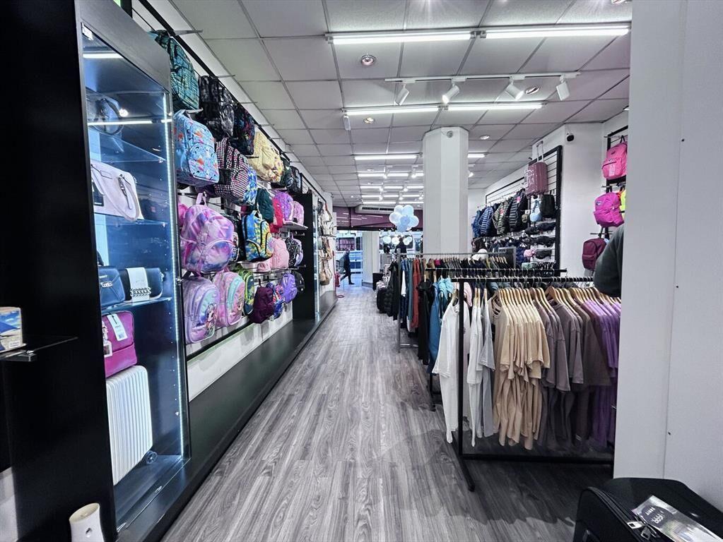 Alquiler local comercial 18 de Julio y Wilson Ferreira Ald