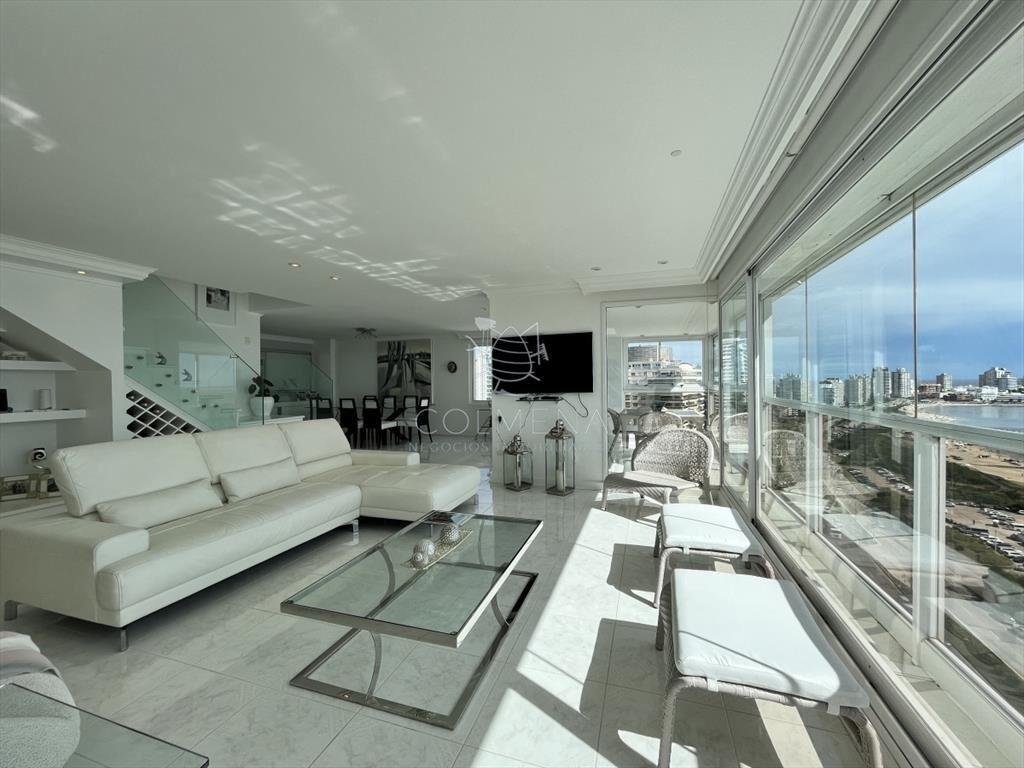 DIVINO IMPECABLE CON SERVICIOS