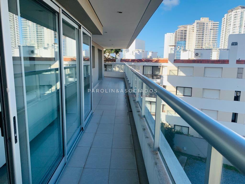 Apartamento en venta de 3 dormitorios en Brava