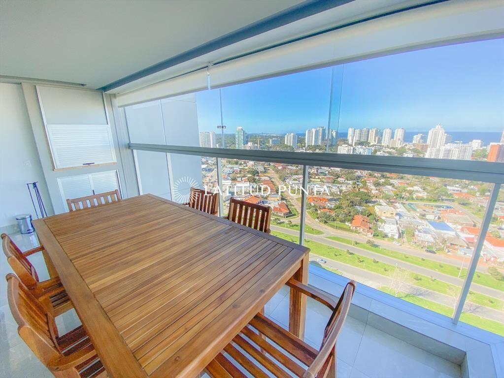Pent House en Mansa, 3 dormitorios y parrillero