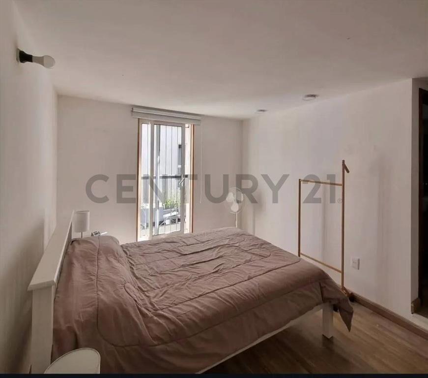 Apartamento Duplex , PARRILLERO y PATIO en Parque RODO