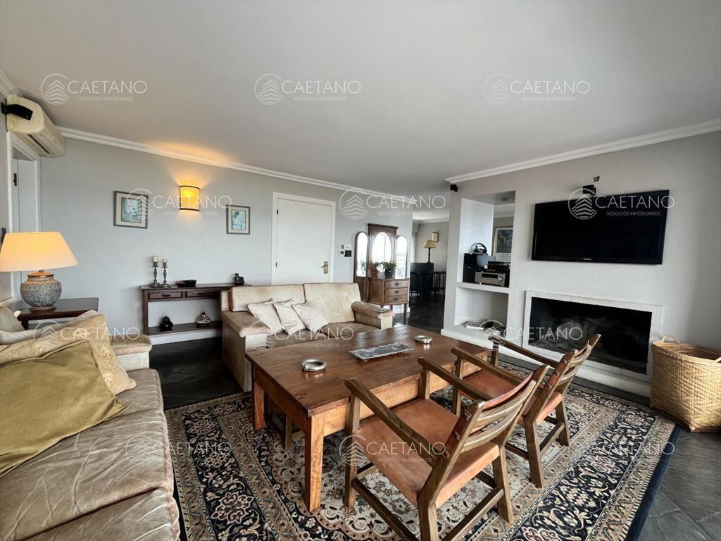 Alquiler apartamento Puerto de Punta del Este.