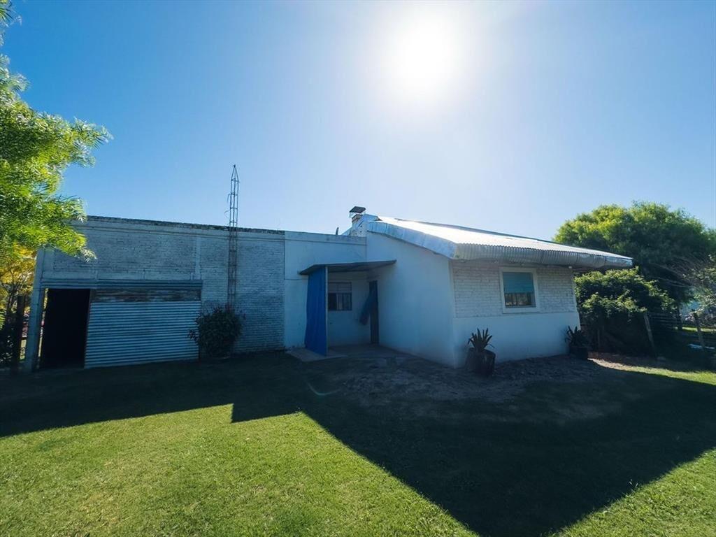 Propiedad en 2 padrones con amplio terreno