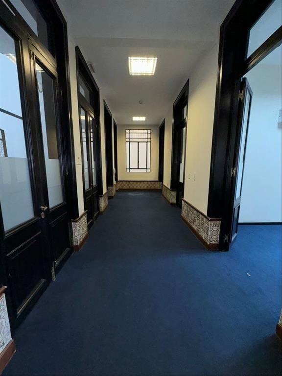 Alquiler de Oficinas Amplias y Luminosas con Aire Acondicio