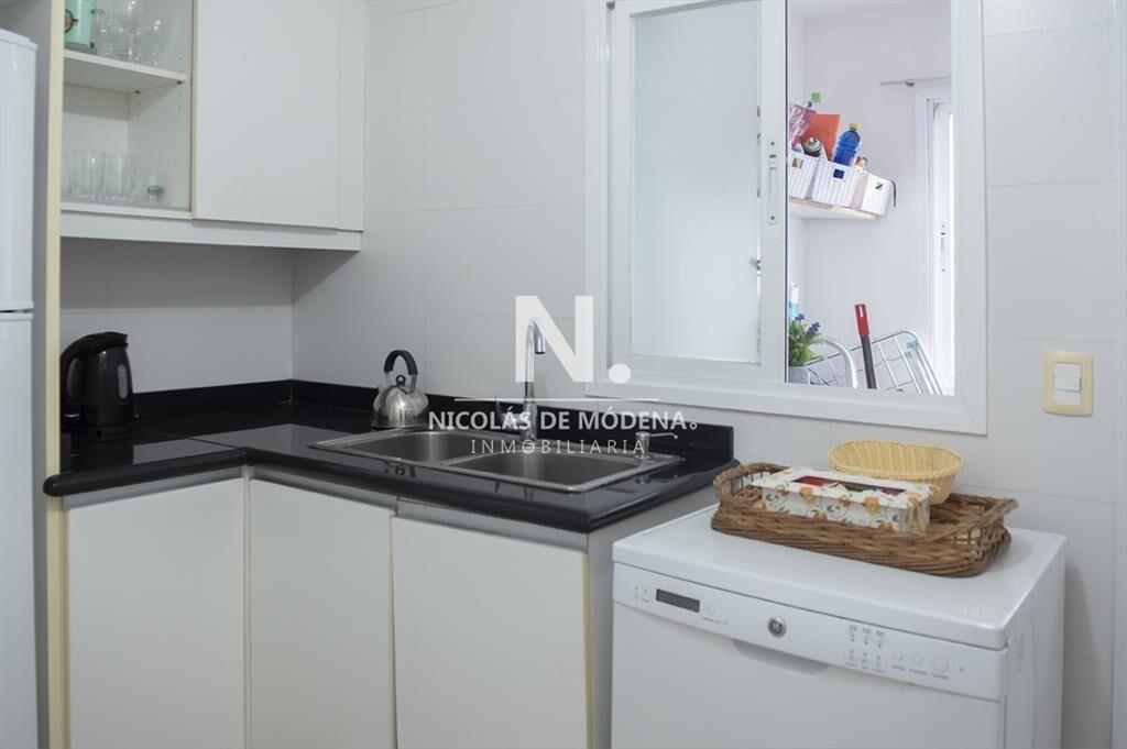 En venta apartamento de 3 dormitorios, en Brava a