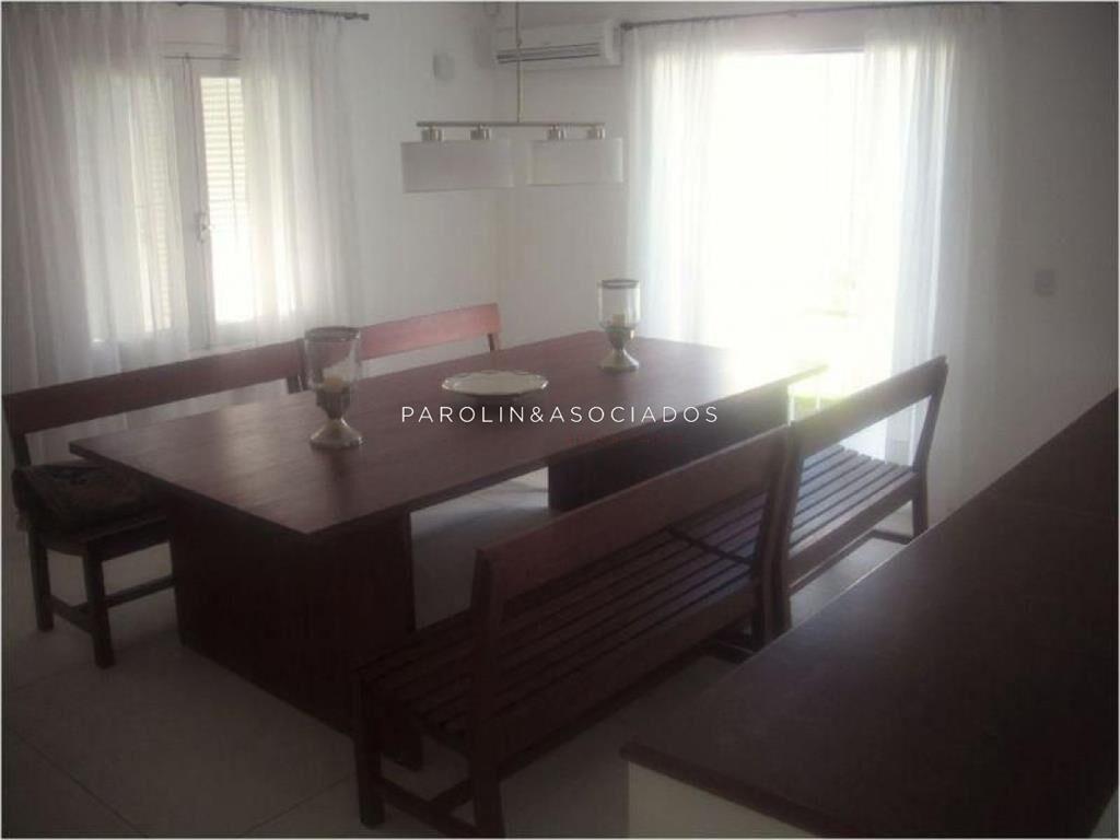 Casa en venta de 4 dormitorios en Lugano, Punta