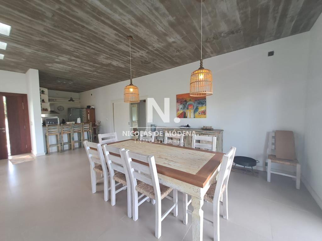 Casa en Barrio Cerrado a la Venta de 2 , Altos de