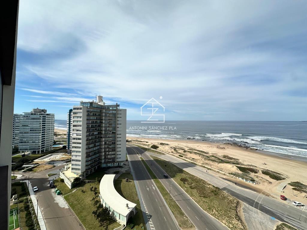 Apartamento en venta frente al mar
