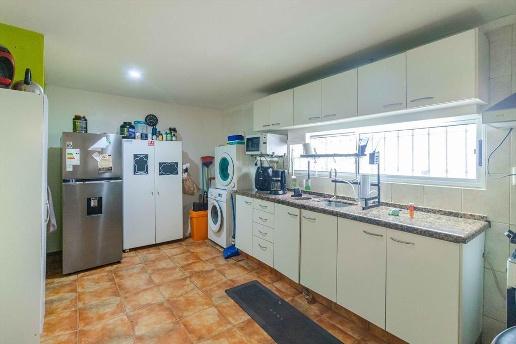 Venta 2 Casas 4 y3 Dorm en Terreno de 1223m2 Unión