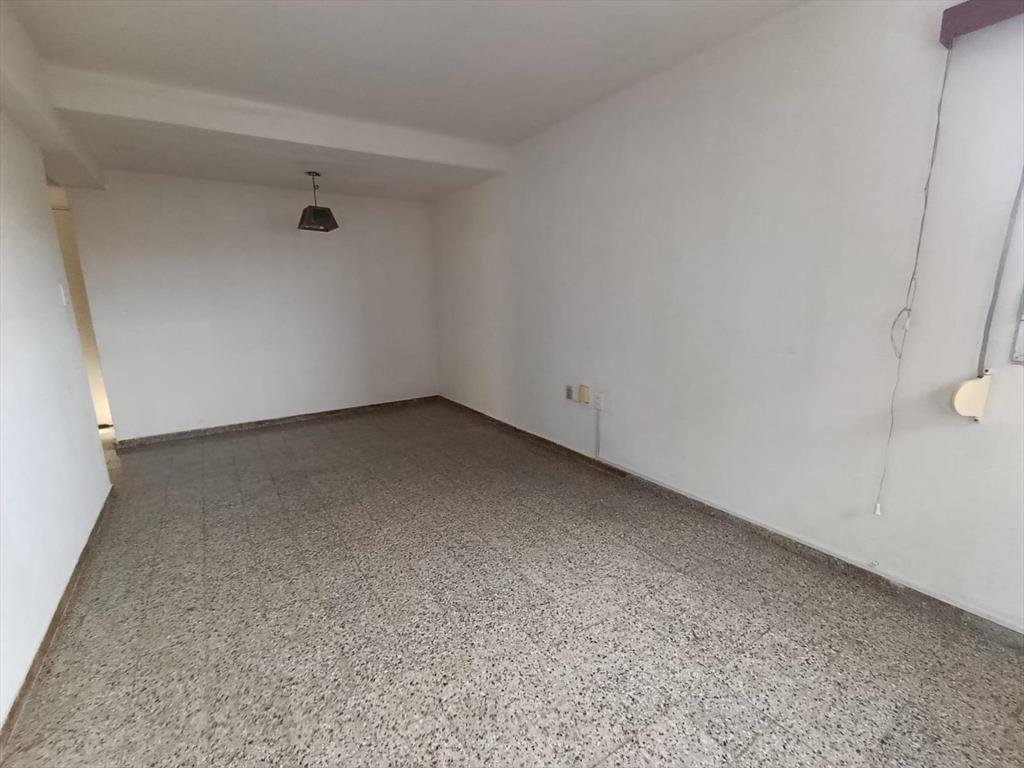 Comodo apartamento próximo a av.Italia y propios, y de ser