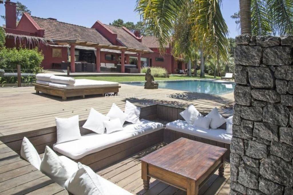 Casa en venta de 6 dormitorios en La Barra, Punta