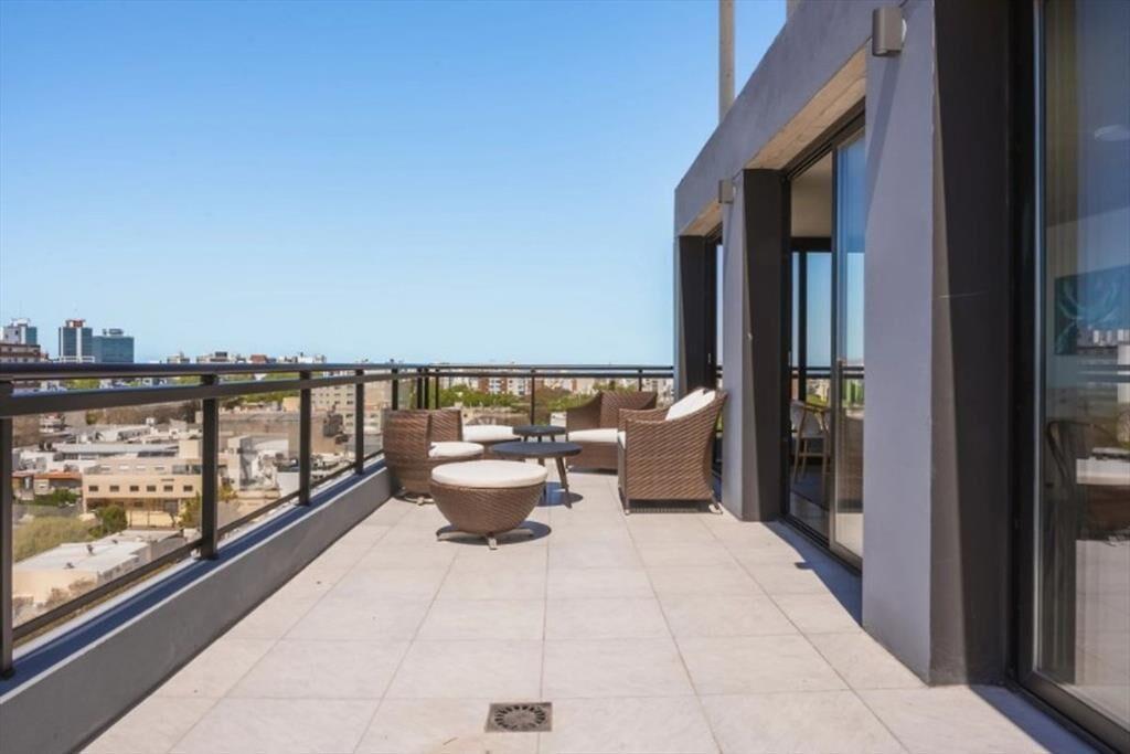 VENTA apartamento Parque Batlle, 2 dorm con RENTA