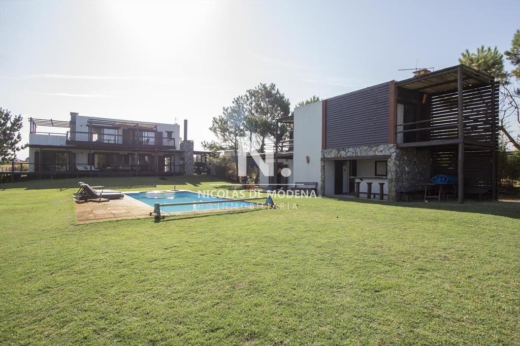 Casa con piscina y gran terreno