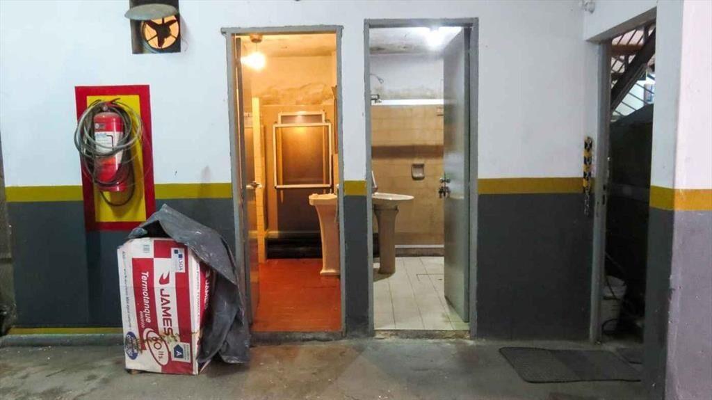 Alquiler depósito en La Blanqueada sobre avenida