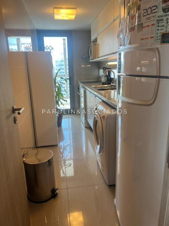 Luminoso apartamento en venta con vista al mar en