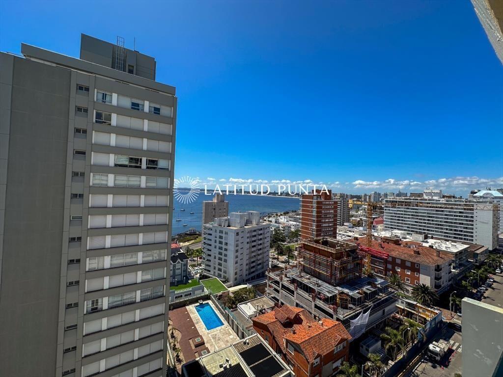 Apartamento en Peninsula, 3 dormitorios y