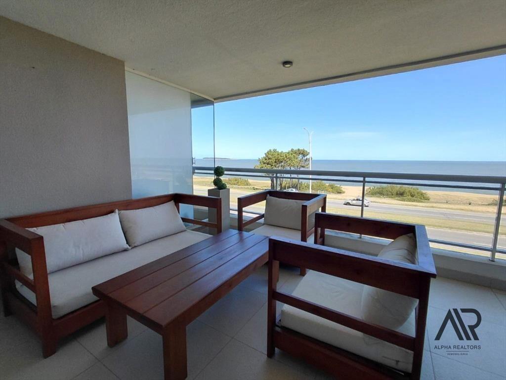 Apartamento en venta c/ cochera en Playa Mansa