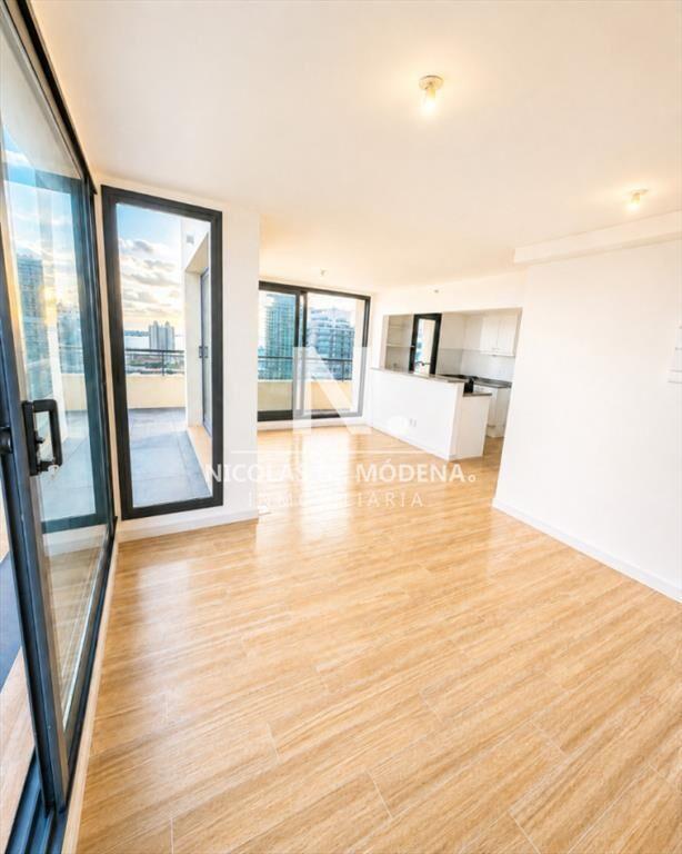 Vende impecable apartamento de 2 dormitorios con